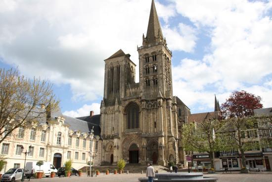 Sint-Pieterskathedraal van Lisieux