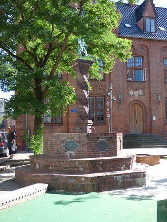 Rytterstatue At Peder Bodilsen