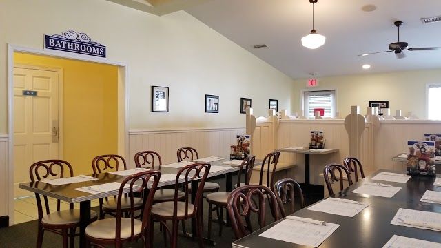 Dumser's Dairyland Drive-In