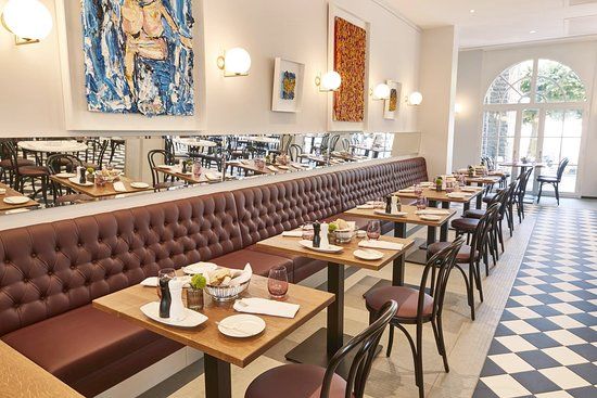 Charles Bistro & Cafe