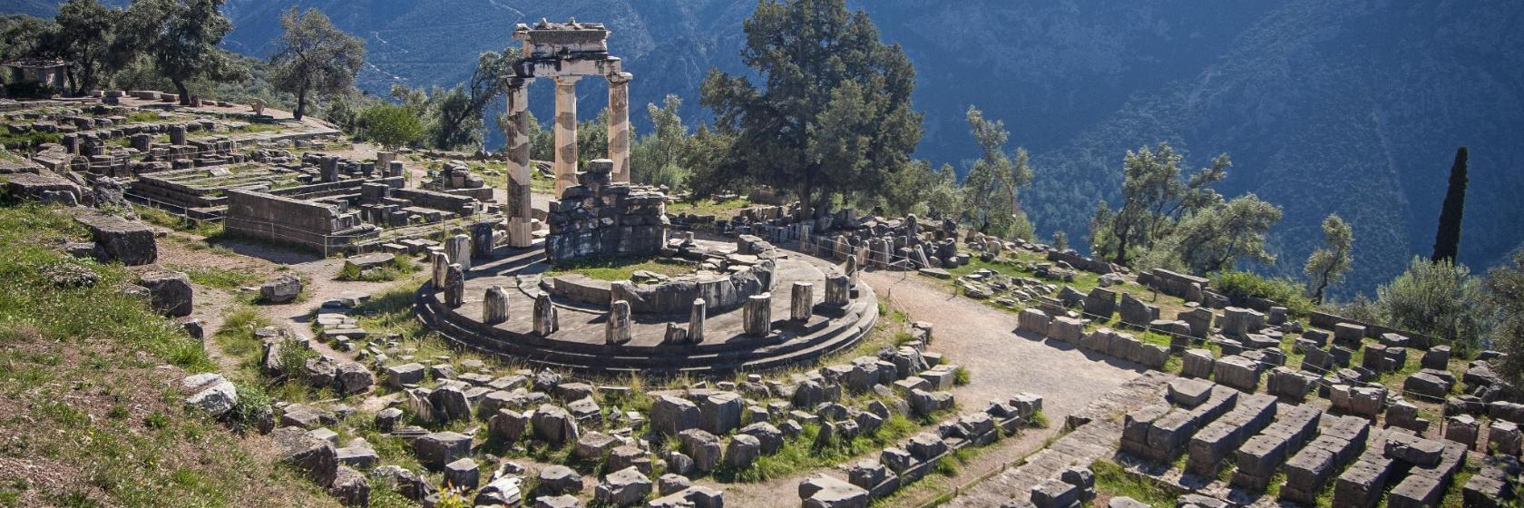 De ruïnes in Delphi