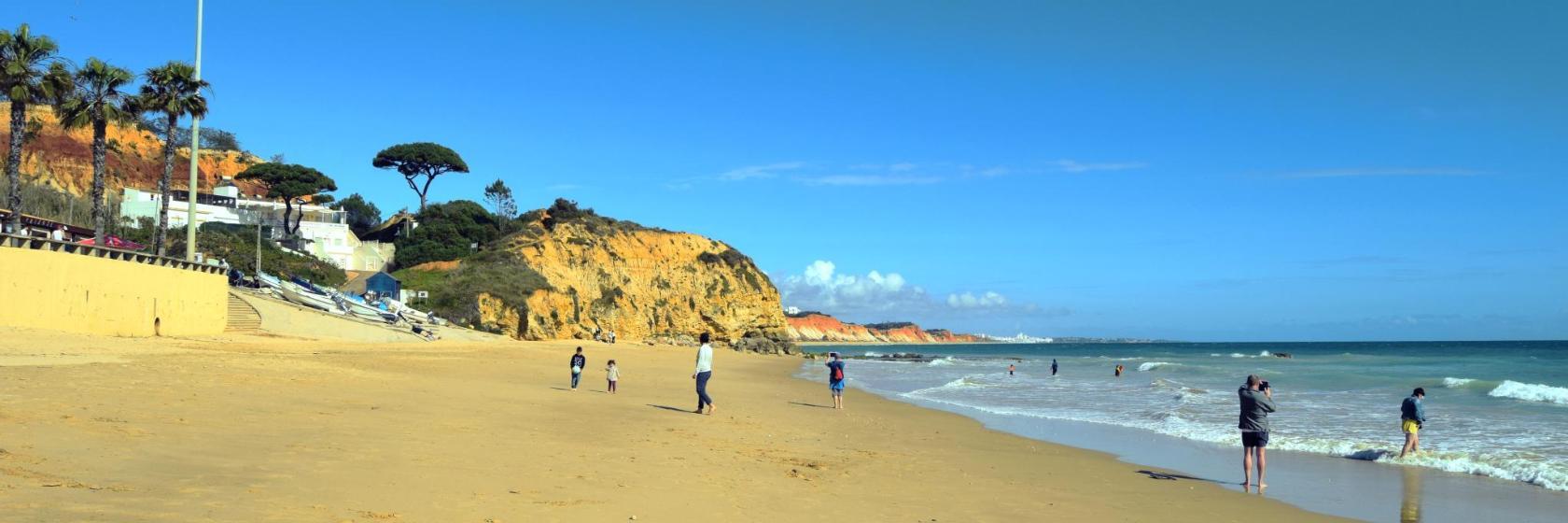 Praia Olhos de Água