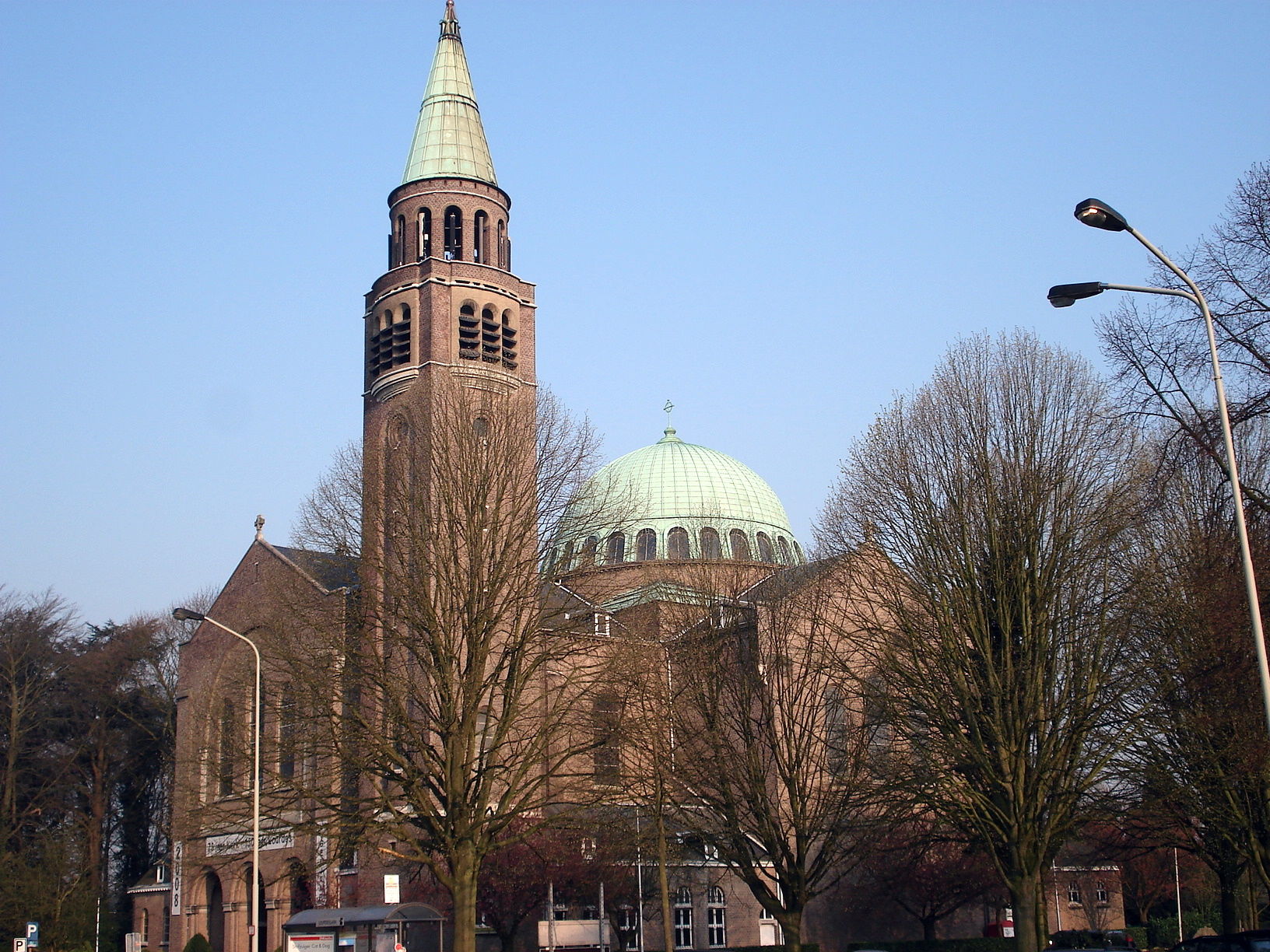 Onze-Lieve-Vrouw-van-Lourdesbasiliek
