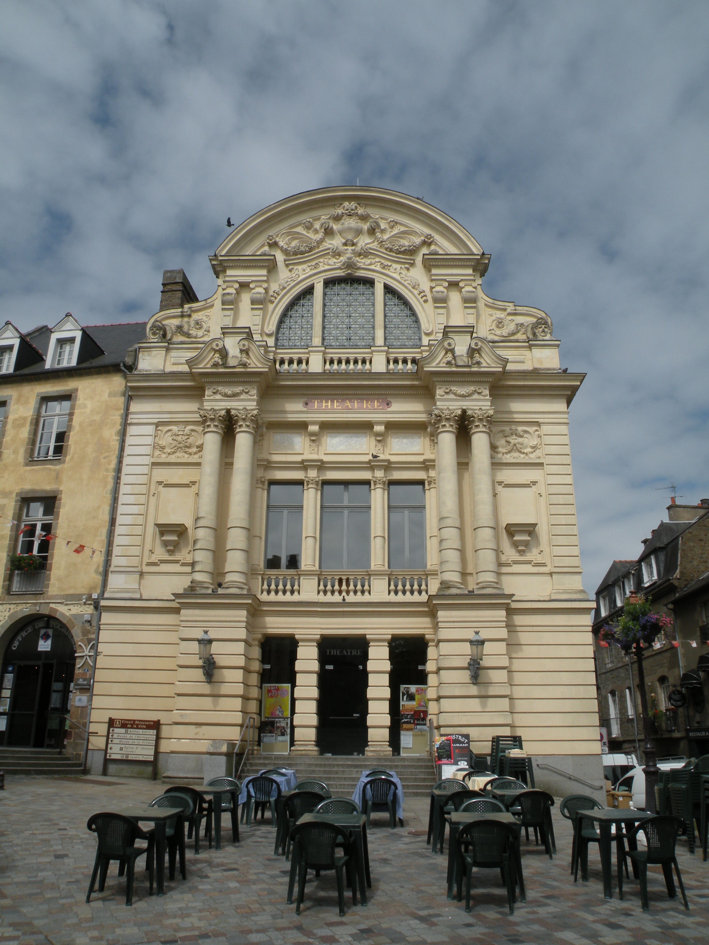 Theatre Victor Hugo