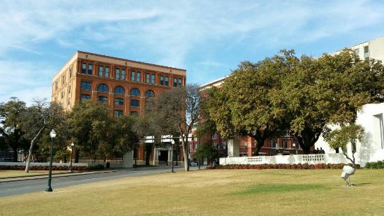 Sixth Floor Museum at Dealey Plaza