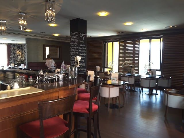 Cafe Merci