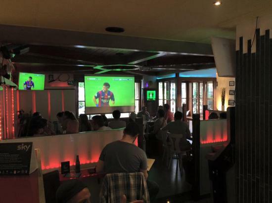 BarBQ American Sportsbar & Grill